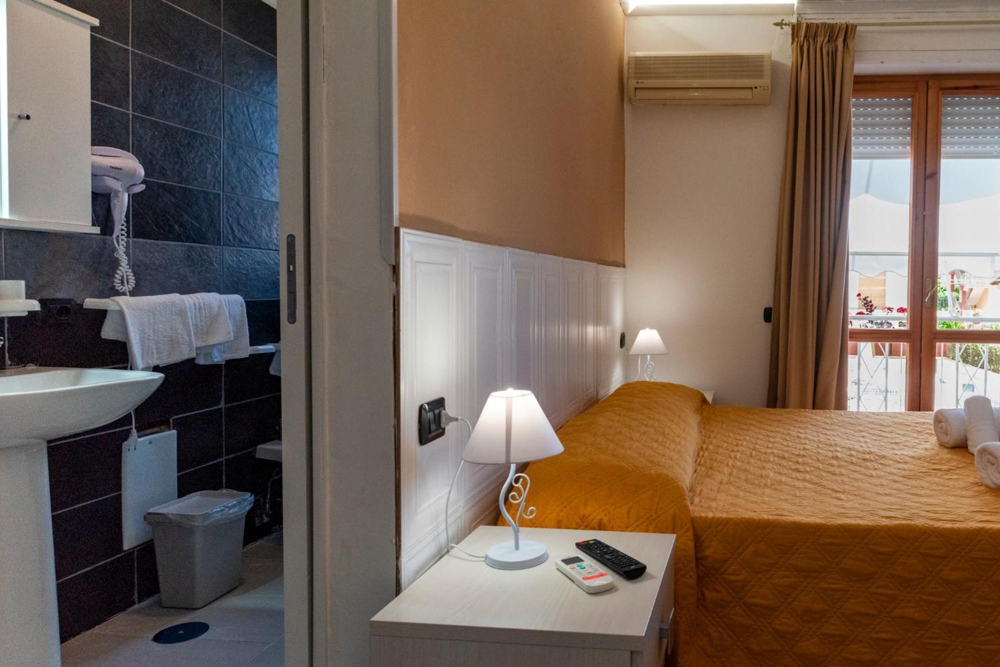 Solaris Paestum Bed & Breakfast Екстериор снимка