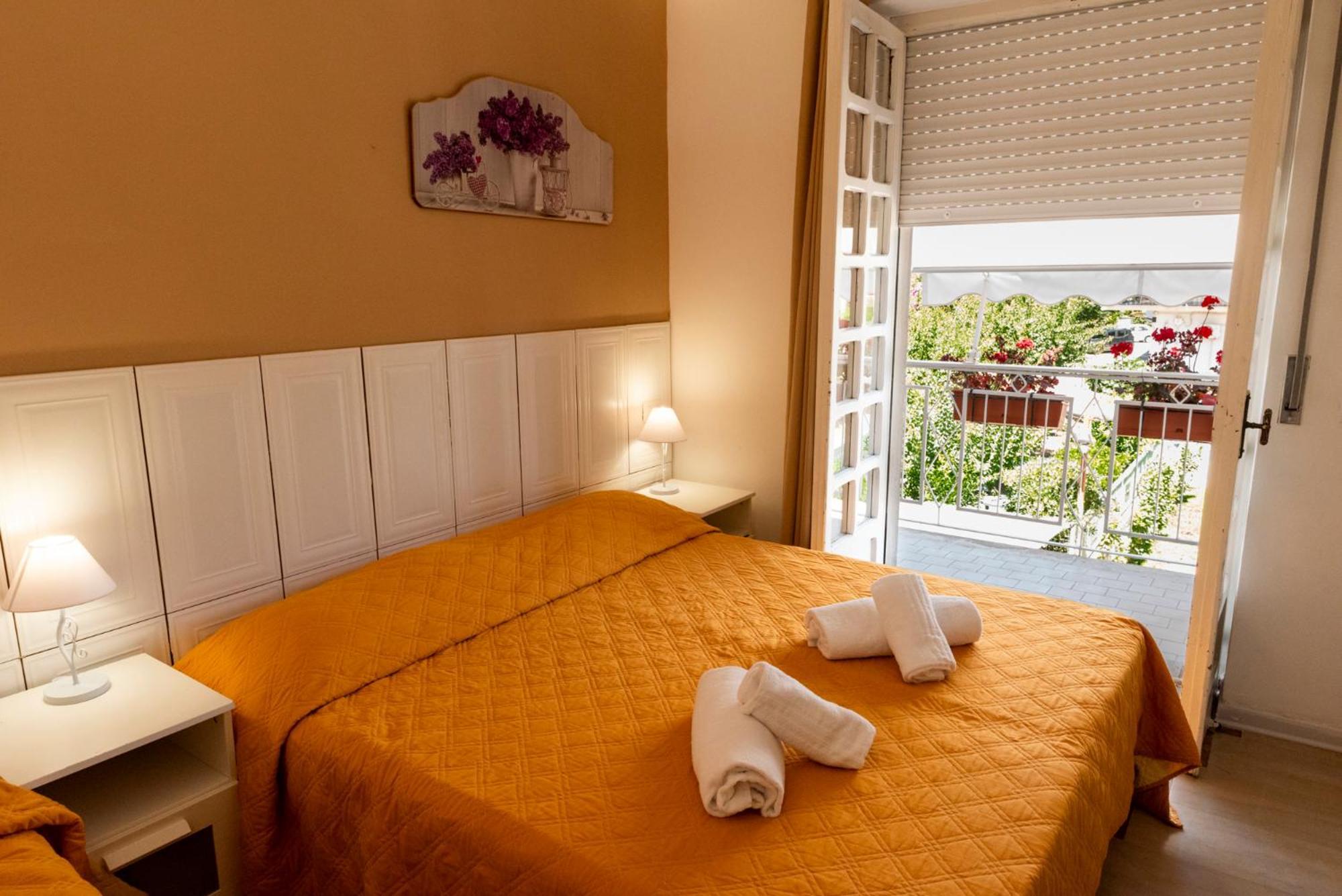 Solaris Paestum Bed & Breakfast Екстериор снимка