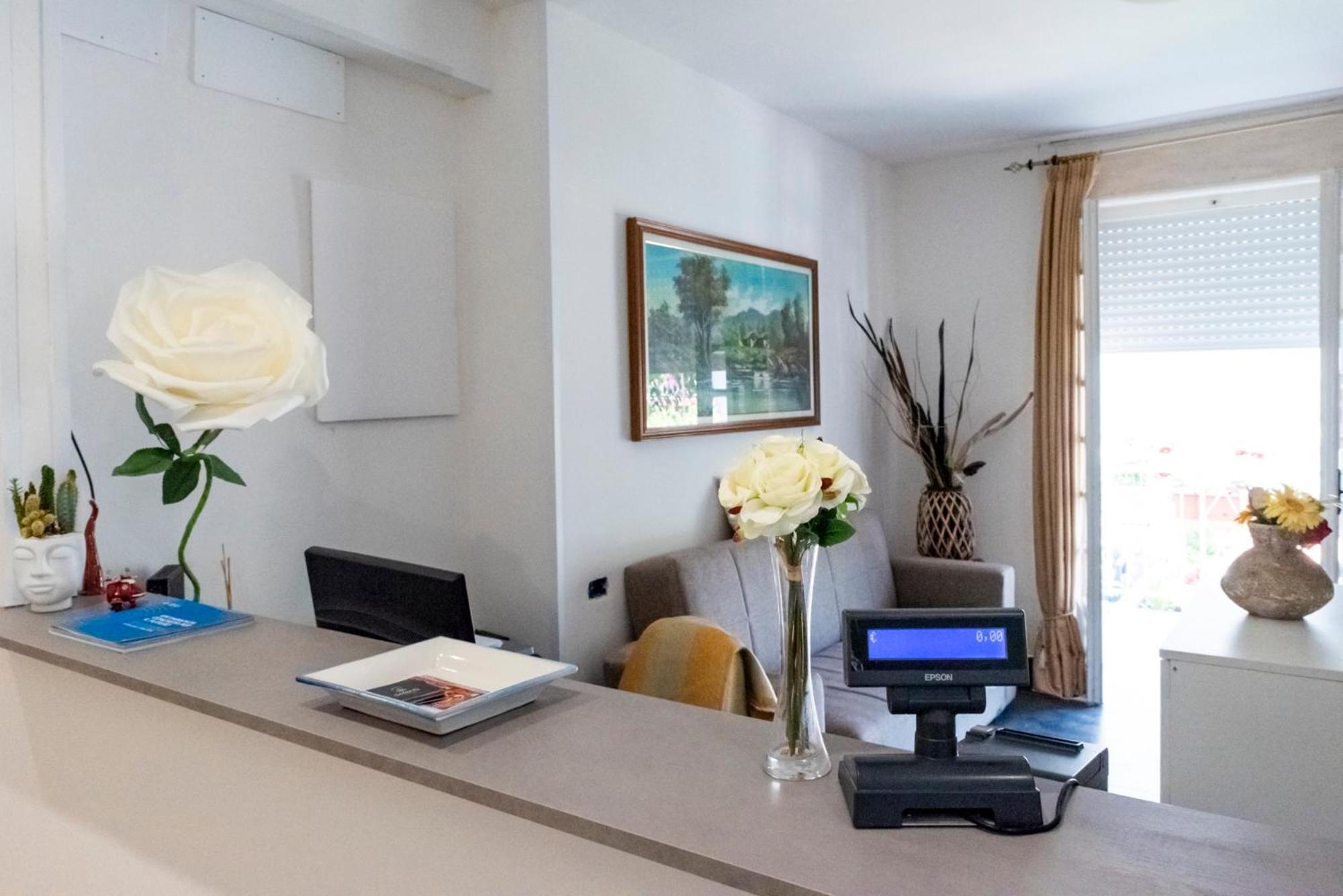 Solaris Paestum Bed & Breakfast Екстериор снимка